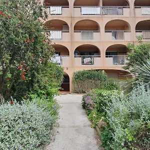 L'étoile Sous Les Pins - La Loge , Hyères France