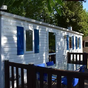 Mobil-home Sur Terrain Bucolique , Hyères France